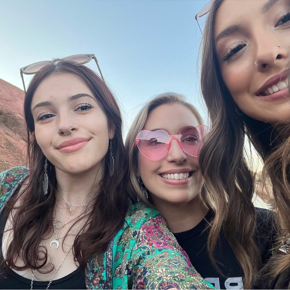 Meet your Posher, Sara - Picture 8 of 16